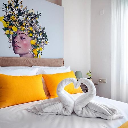 Luxury Town Center Suite Apt A2 イラクリオン エクステリア 写真
