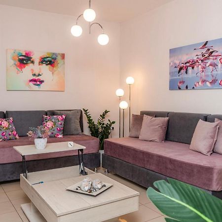 Luxury Town Center Suite Apt A2 イラクリオン エクステリア 写真